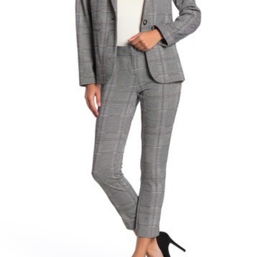 Amanda & Chelsea Houndstooth Plaid Print Pant